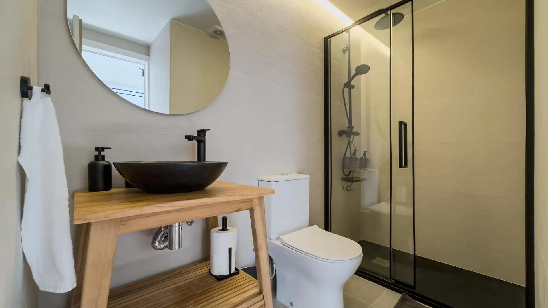 Apartment Oasis Suites Downtown Barcelona