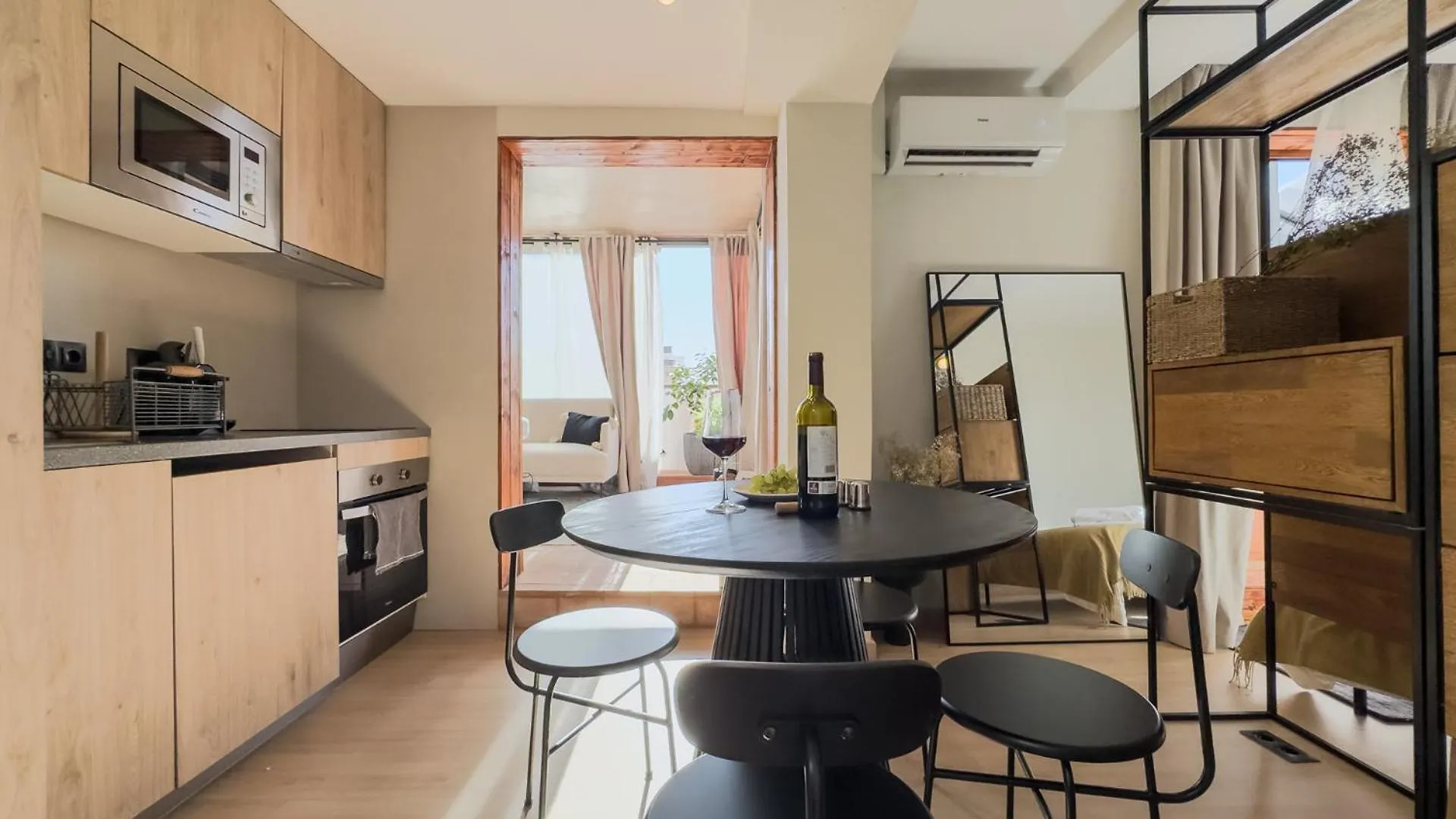 Oasis Suites Downtown Barcelona