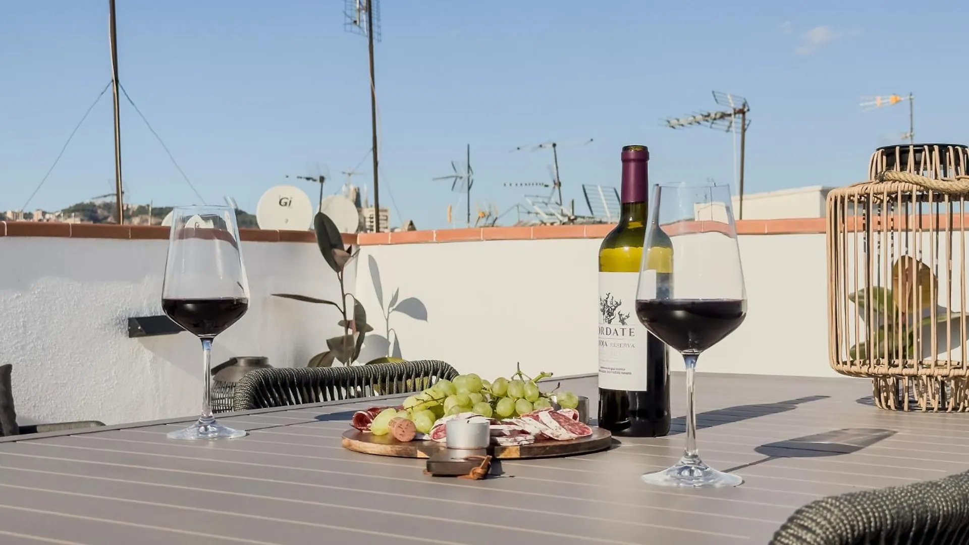 Apartment Oasis Suites Downtown Barcelona
