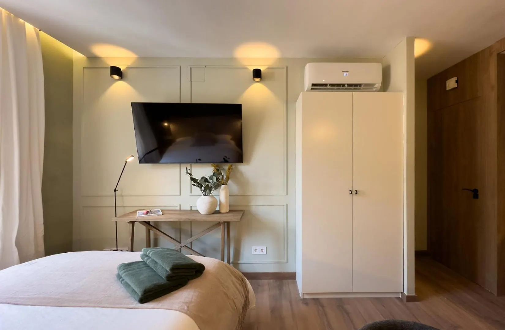 Oasis Suites Downtown Barcelona 0*,